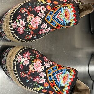 NWOB Johnny Was Vibrant Floral Boho Espadrille Style Platform Shoes